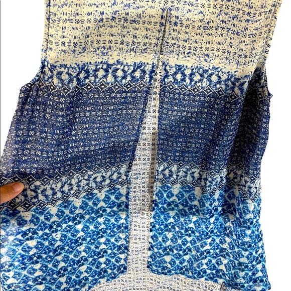 Ana James sleeveless Blouse - Picture 5 of 7